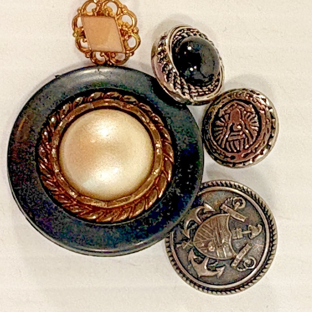 Vintage Button Bead Lot Sewing Metal Textured Crafts Goldtone Silver Crest